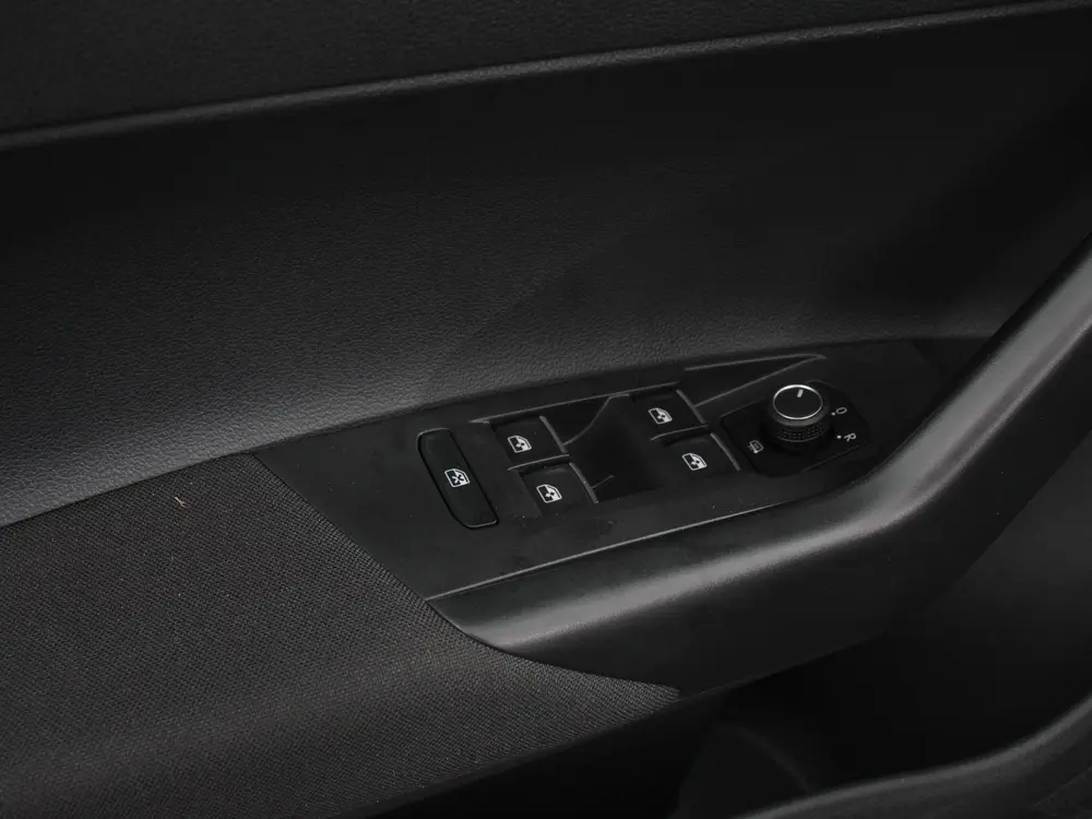 Volkswagen Polo 1.0 TSI Move Navigatie App Connect / Android uit 2024, foto 12