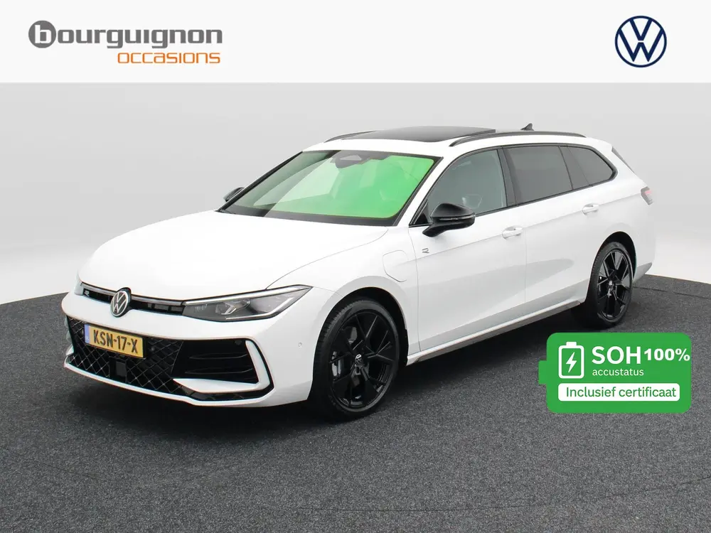 Volkswagen Passat Variant 1.5 eHybrid 272 Pk R-Line | Black uit 2026