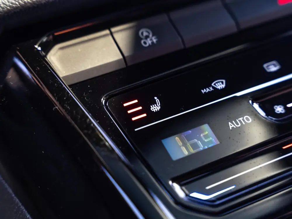 Volkswagen T-Roc 1.5 TSI R-Line|PANO|CAMERA|CC|19''|STOELVW uit 2025, foto 13