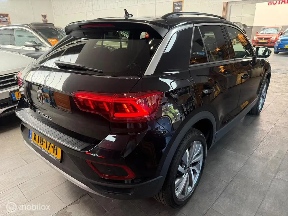 Volkswagen T-Roc 1.5 TSI MOVE Edition|Camera|Carplay|IQ Ligh uit 2024, foto 2