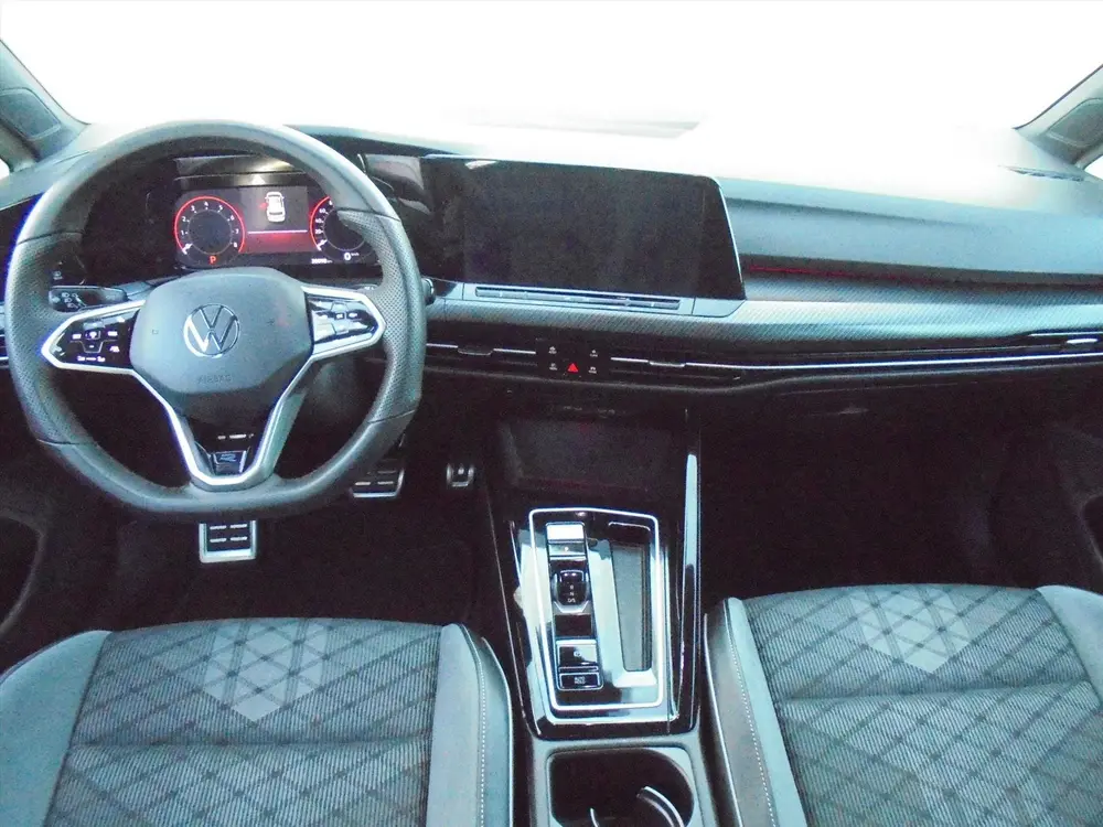 Volkswagen Golf 1.5 eTSI 130PK AUTOMAAT R-LINE BUSINESS NL-A uit 2024, foto 18