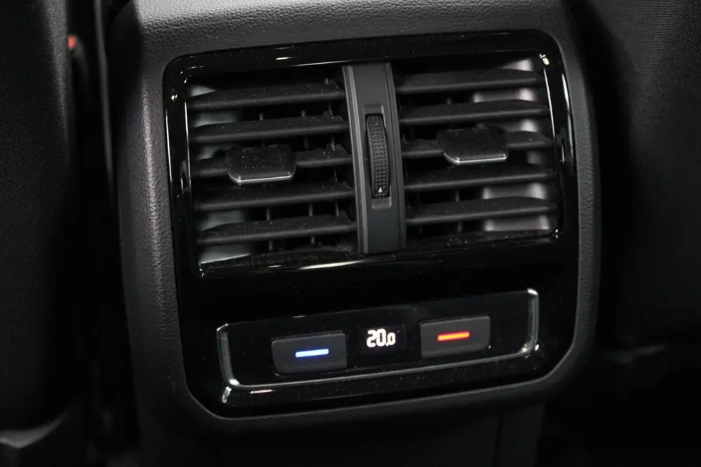 Volkswagen Passat 1.6 TDI Comfortline | LED | Navi | ACC uit 2019, foto 13