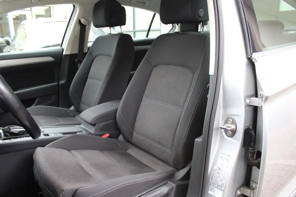 Volkswagen Passat 1.6 TDI Comfortline | LED | Navi | ACC uit 2019, foto 6