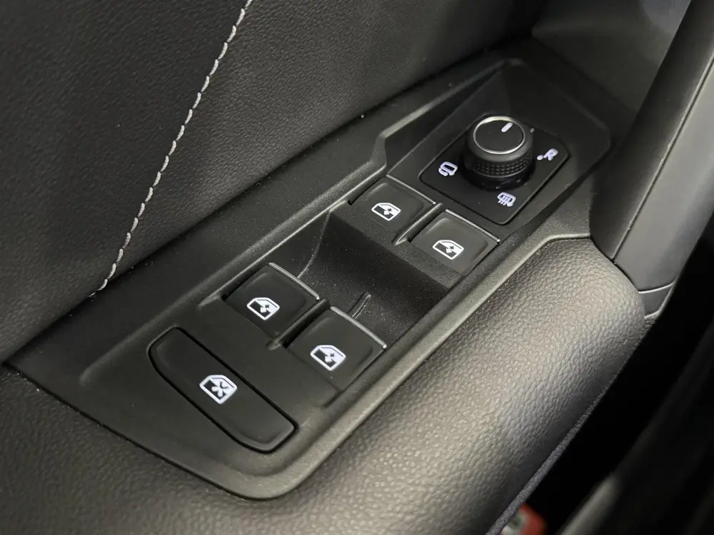 Volkswagen Tiguan 1.5 TSI R-Line Business Automaat | Matrix uit 2024, foto 12