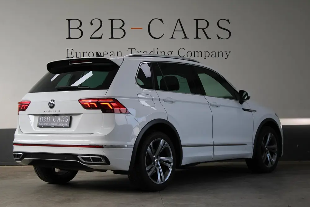 Volkswagen Tiguan 1.5 TSI R-Line | Panorama | Trekhaak | Mat uit 2022, foto 4
