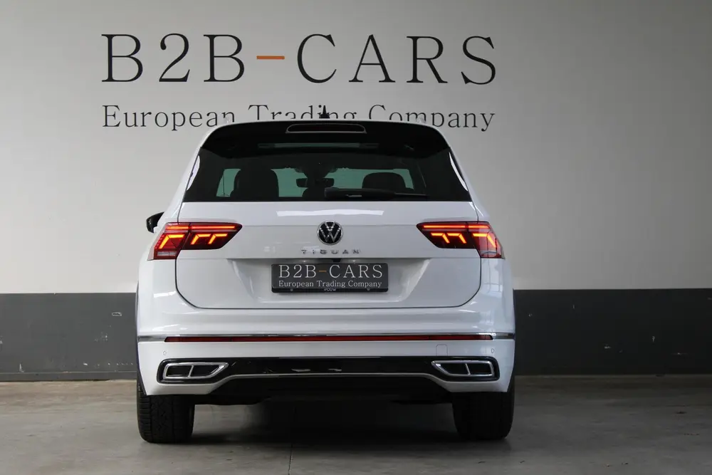 Volkswagen Tiguan 1.5 TSI R-Line | Panorama | Trekhaak | Mat uit 2022, foto 5