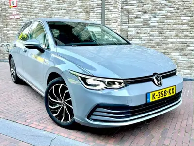 Volkswagen Golf 1.0 TSI 110pk 2021 Grijs uit 2021