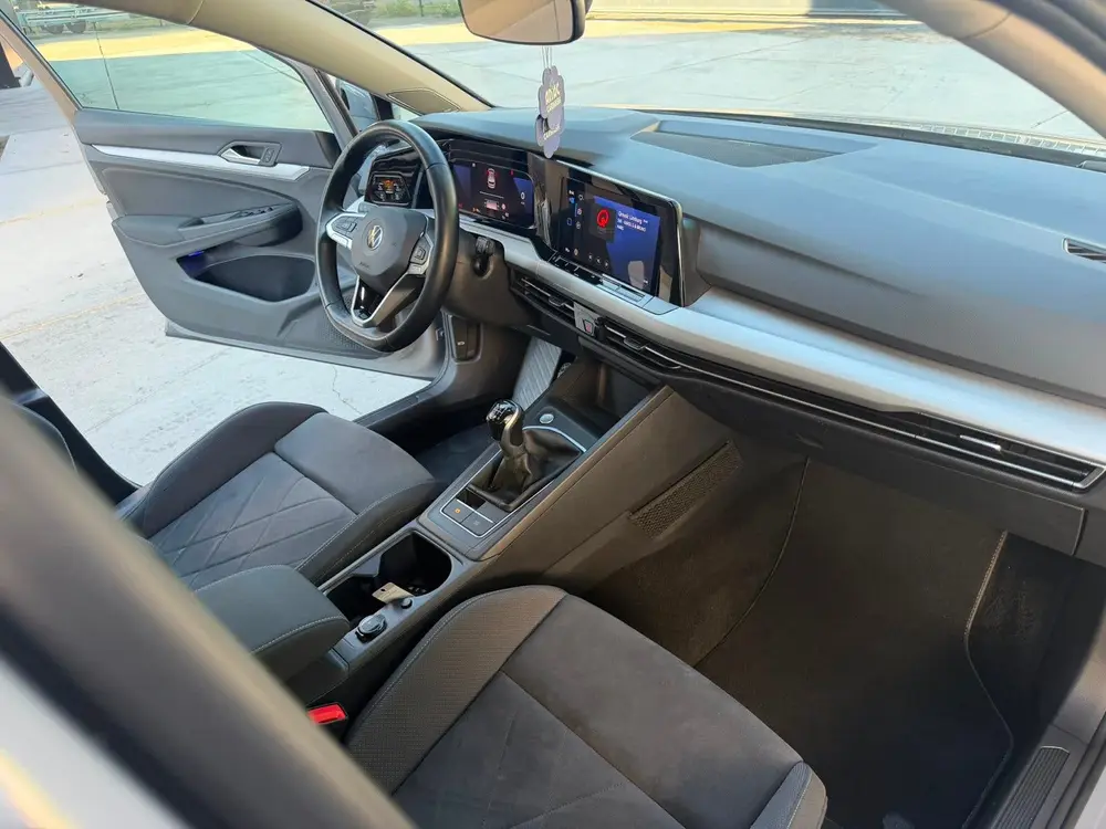 Volkswagen Golf 1.0 TSI 110pk 2021 Grijs uit 2021, foto 10