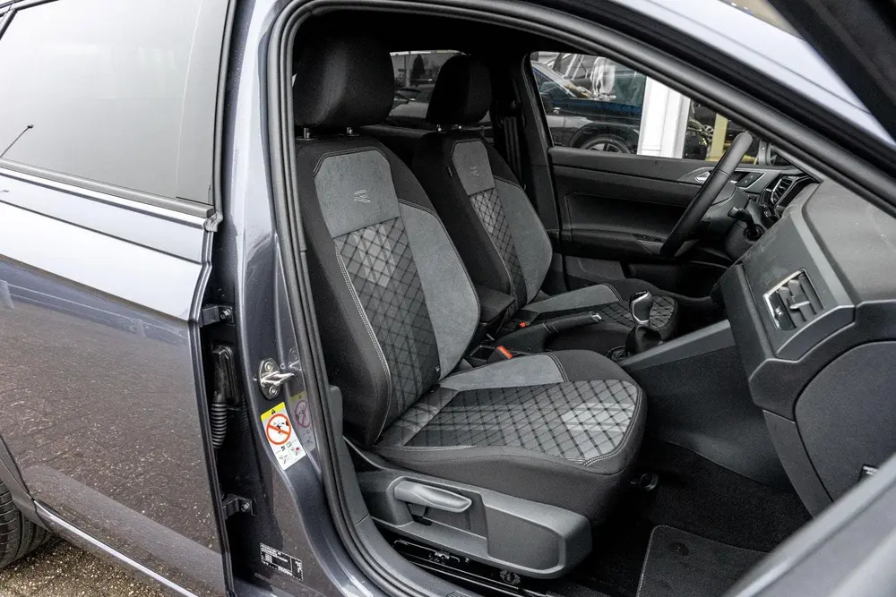 Volkswagen Taigo 1.0 TSI 116pk R-Line Edition | Achteruitrij uit 2025, foto 15