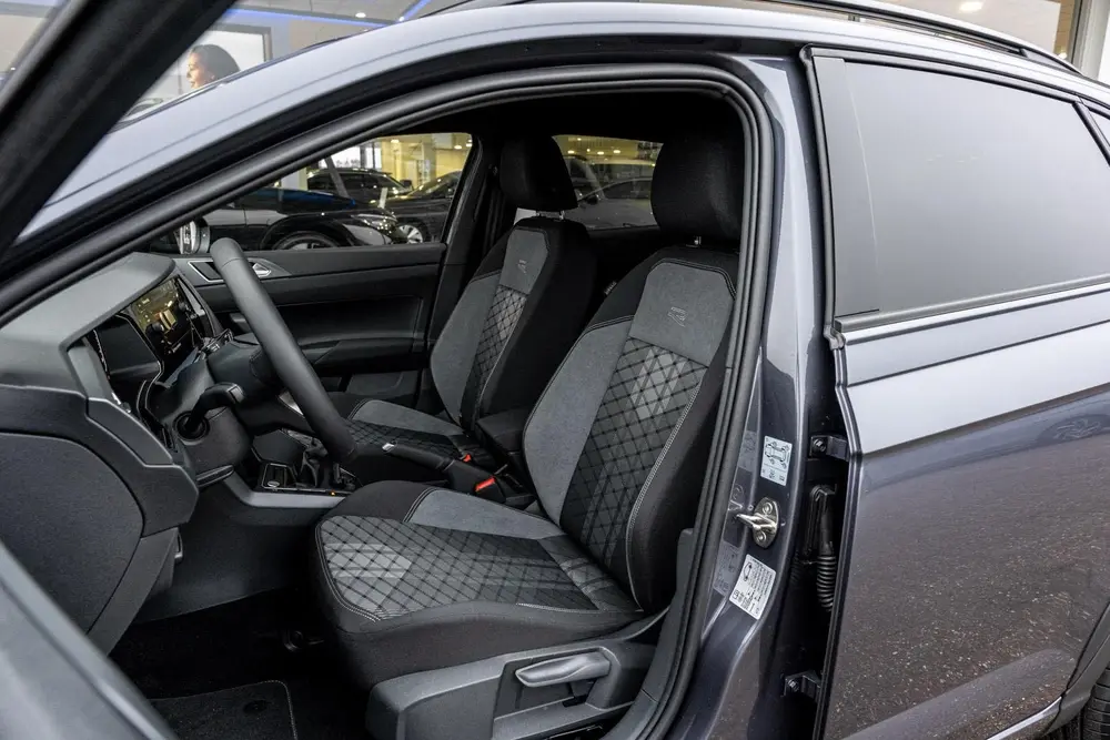 Volkswagen Taigo 1.0 TSI 116pk R-Line Edition | Achteruitrij uit 2025, foto 4