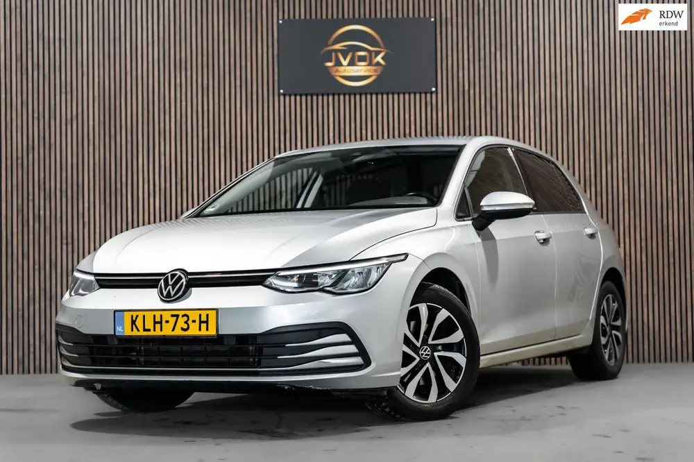 Volkswagen GOLF 1.0 eTSI Life DSG LED CAMERA PDC uit 2022