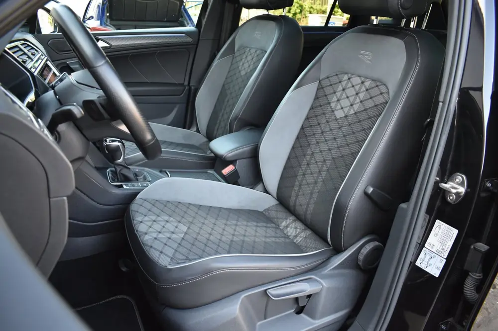 Volkswagen Tiguan 1.5 TSI R-Line Black Style | IQ.LIGHT | DE uit 2021, foto 7