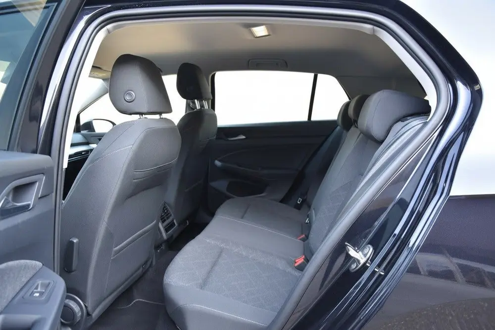 Volkswagen Golf 1.0 TSI Life | 17" LMV | LOUNGE PAKKET | VER uit 2023, foto 12