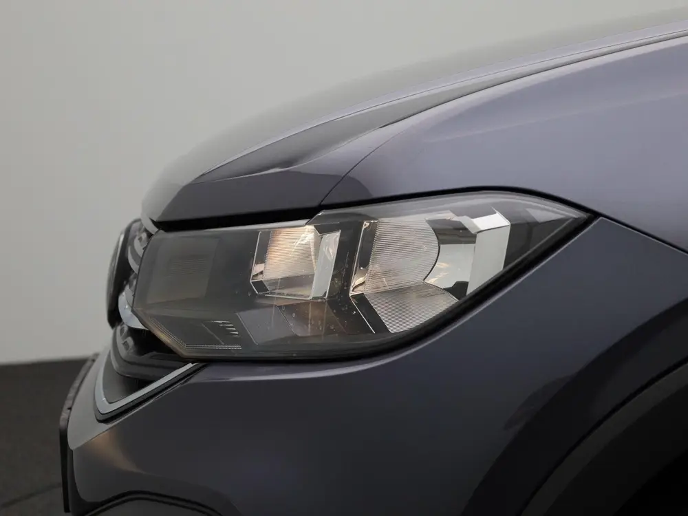 Volkswagen T-Cross 1.0 TSI Life | NAVIGATIE | CAMERA | STOEL uit 2022, foto 15
