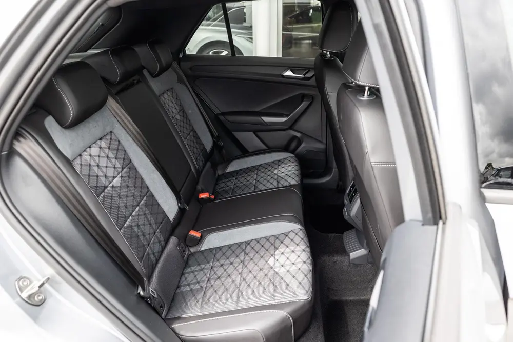Volkswagen T-Roc 1.5 TSI 150pk DSG R-Line Edition | Winter P uit 2025, foto 14