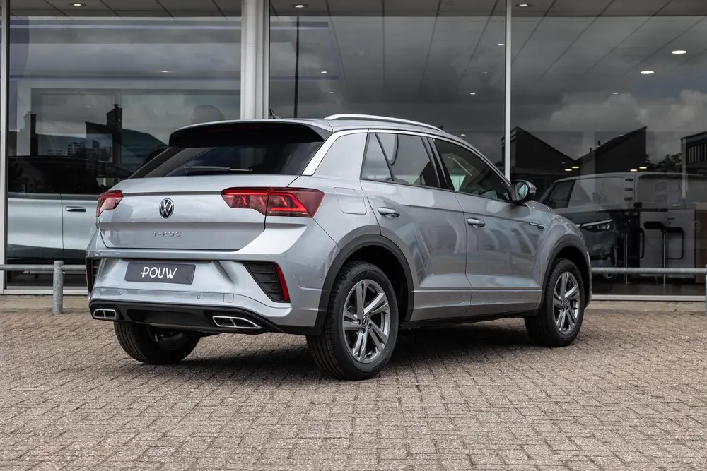 Volkswagen T-Roc 1.5 TSI 150pk DSG R-Line Edition | Winter P uit 2025, foto 2