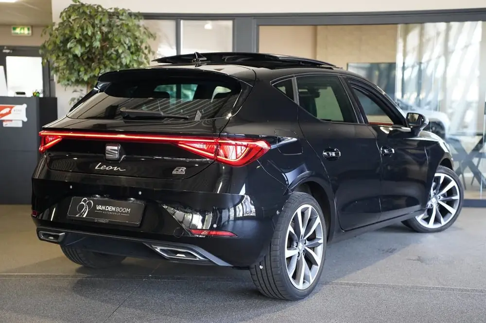 SEAT Leon 1.4 TSI eHybrid PHEV FR 204PK Pano Cam Virtual Led uit 2020, foto 2