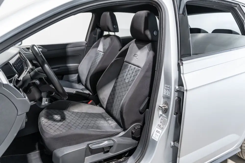 Volkswagen Polo 1.0 TSI R-line DSG Pano IQ Navi Camera uit 2022, foto 18