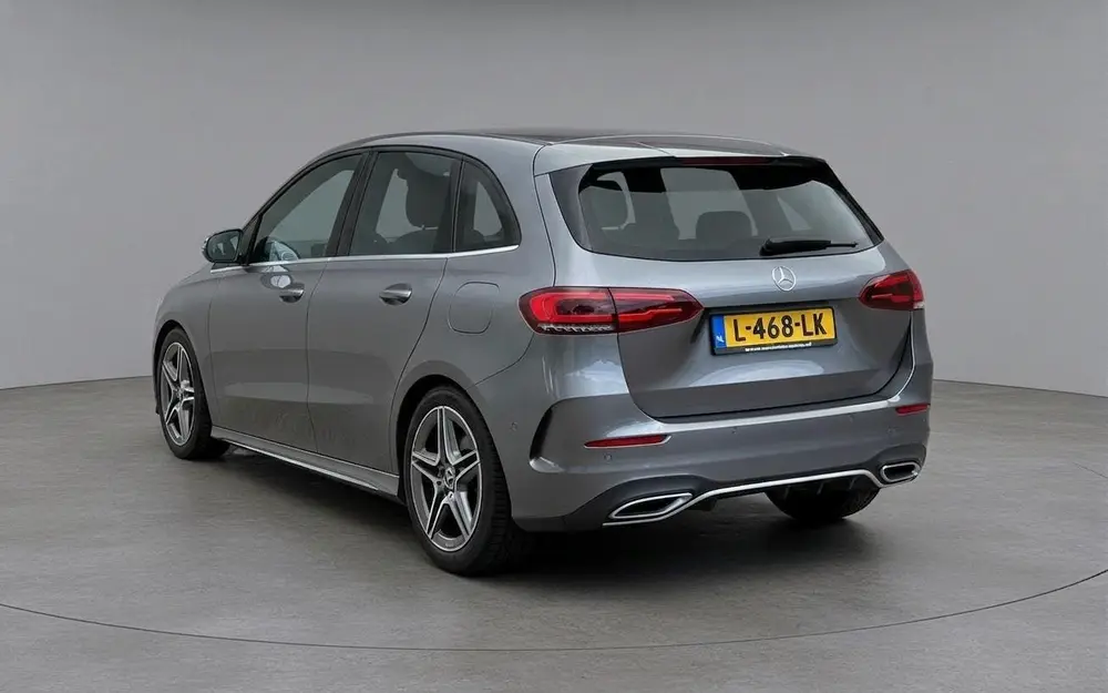 Mercedes-Benz B-Klasse 220 4MATIC Premium Plus AMG Styling uit 2019, foto 2