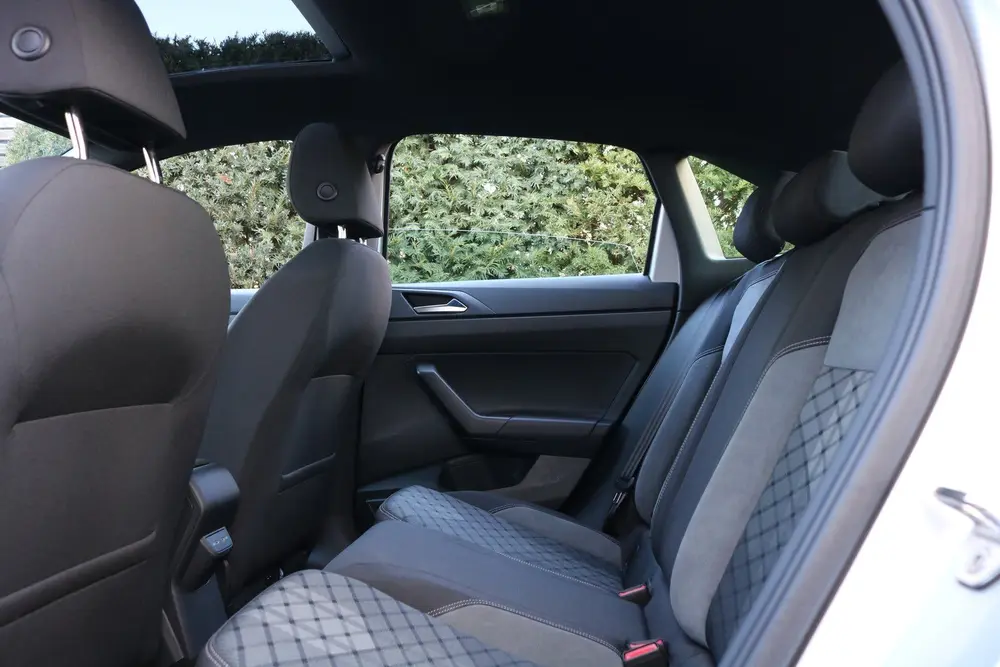 Volkswagen Taigo 1.5 TSI R-Line DSG (Panoramadak Carplay ACC uit 2022, foto 7