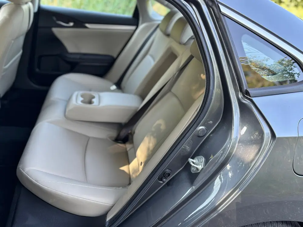 Honda Civic 1.5 i-VTEC Executive Aut/Leder/Camera/Schuifdak uit 2019, foto 6