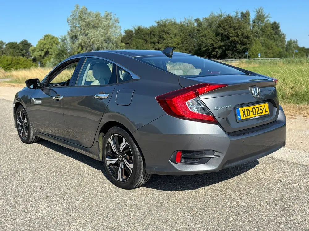 Honda Civic 1.5 i-VTEC Executive Aut/Leder/Camera/Schuifdak uit 2019, foto 7