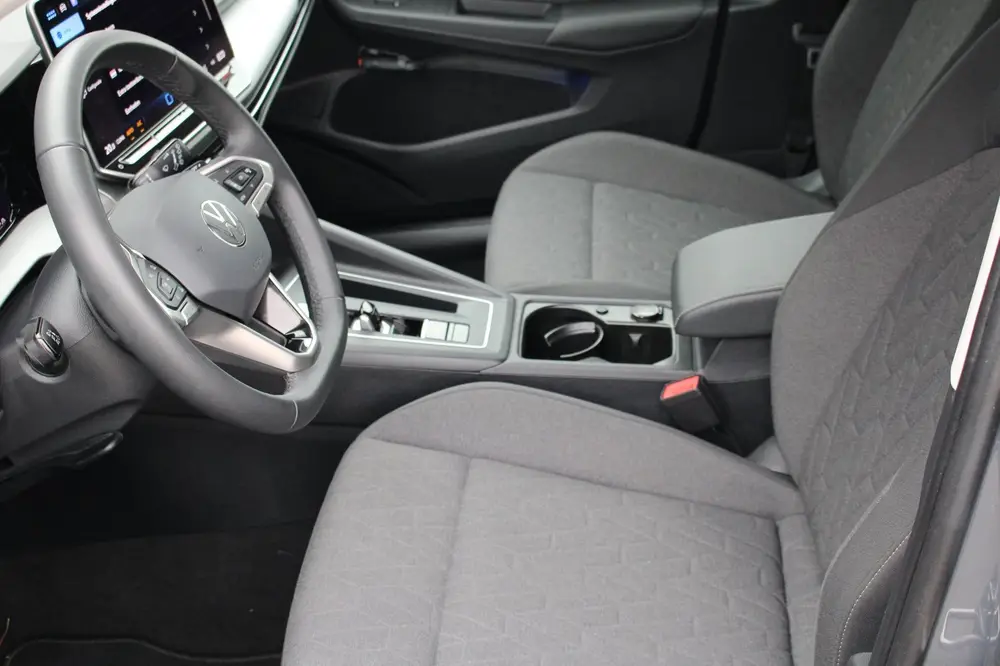 Volkswagen Golf 1.5 eHybrid Life Edition uit 2025, foto 10