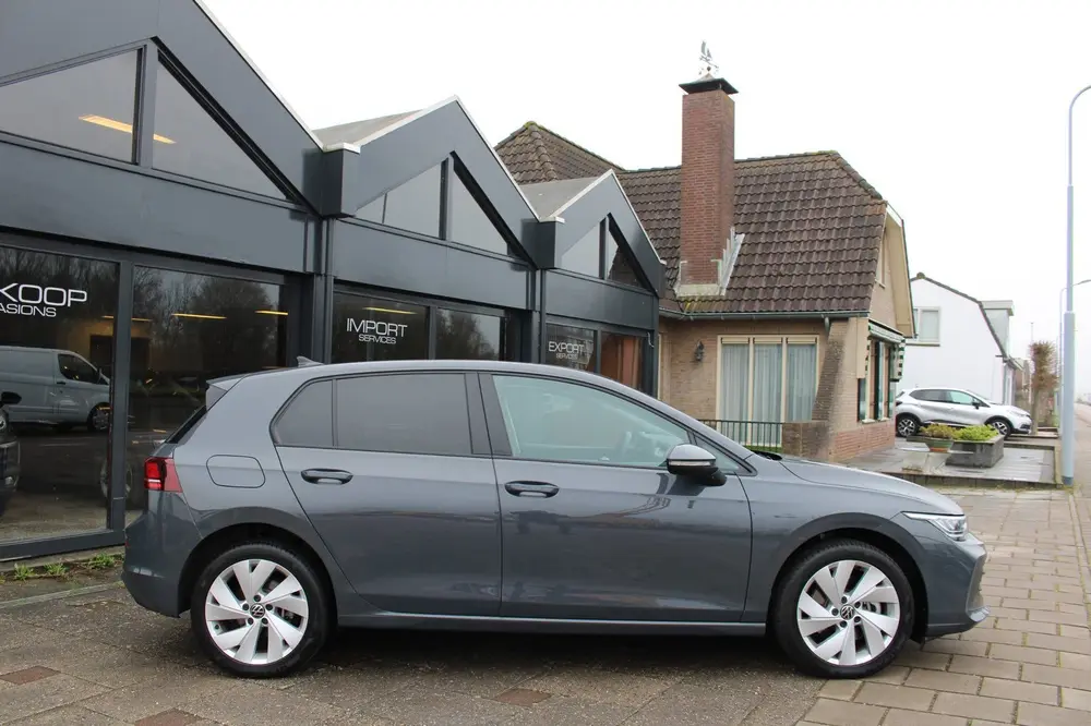 Volkswagen Golf 1.5 eHybrid Life Edition uit 2025, foto 4