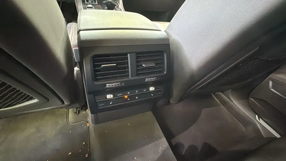 Volkswagen Touareg 3.0 V6 TDI Highline 4MOTION 170KW uit 2020, foto 12