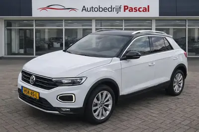 Volkswagen T-Roc 1.5 TSI Life | Automaat | IQ Light | ErgoAc uit 2024