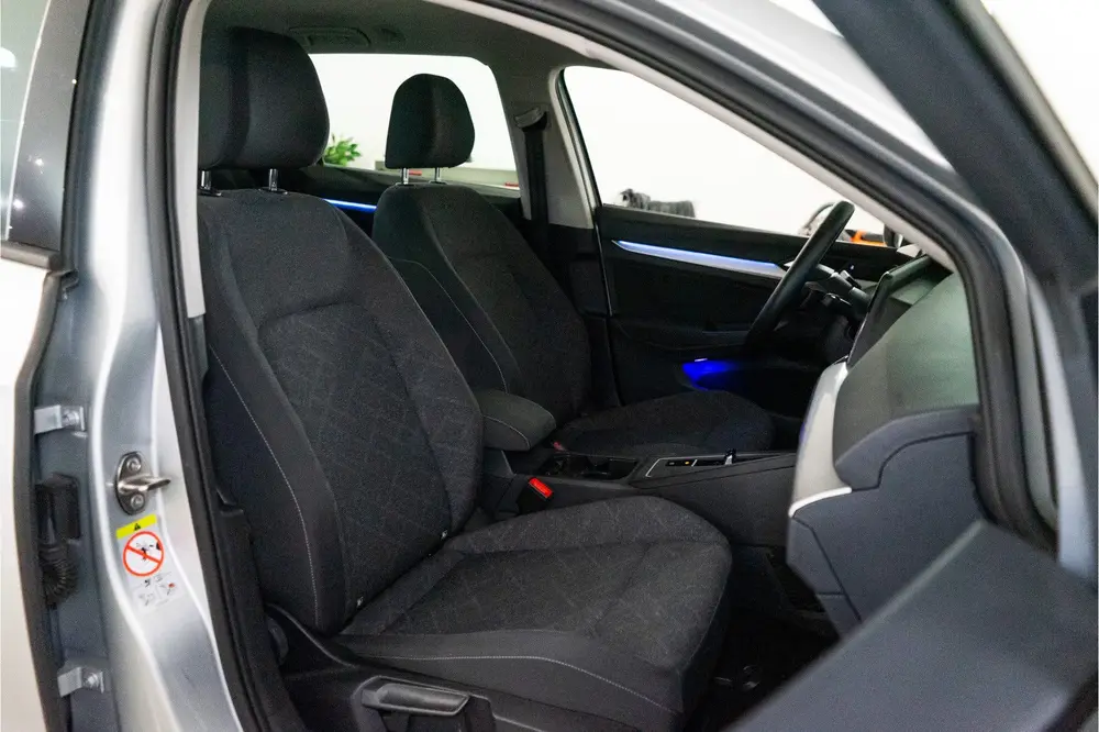 Volkswagen Golf Variant 1.0 eTSI Life 111PK | Sfeer | Carpla uit 2021, foto 14