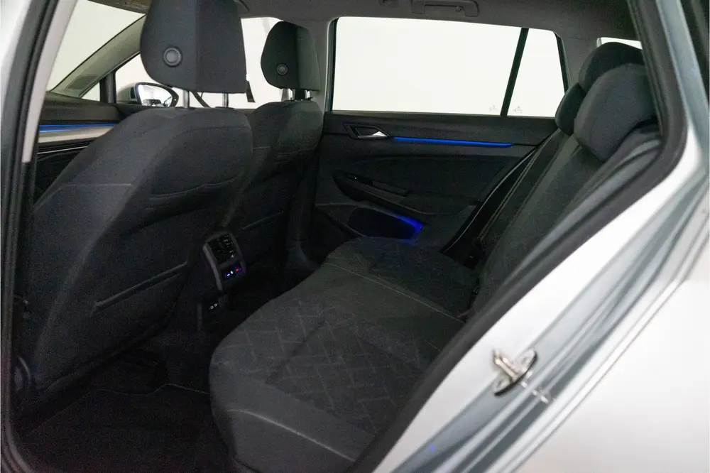 Volkswagen Golf Variant 1.0 eTSI Life 111PK | Sfeer | Carpla uit 2021, foto 16