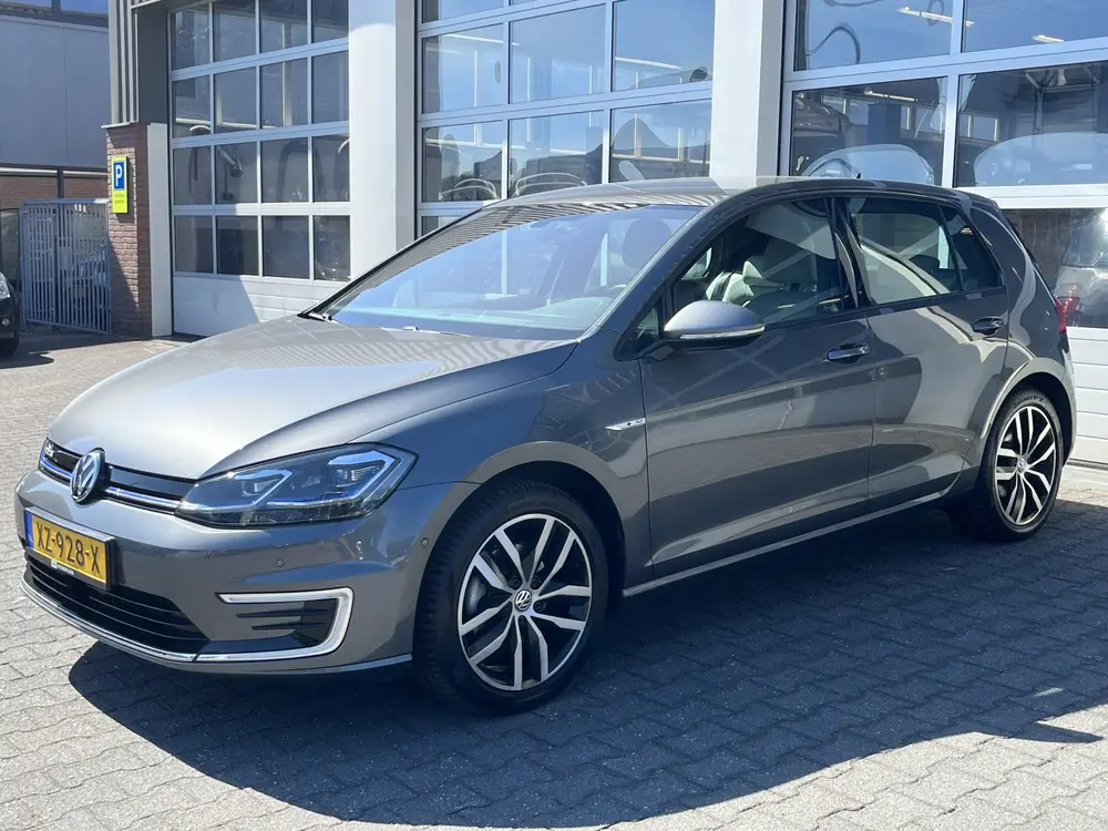 Volkswagen E-Golf 100% Elektrisch Airco Cruise controle Virt uit 2019, foto 2