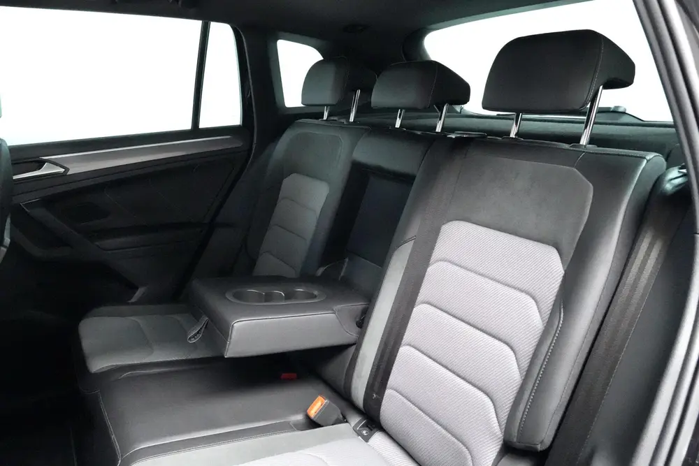 Volkswagen Tiguan 2.0 TSI 4Motion 3x R-Line Automaat 230 PK uit 2019, foto 12