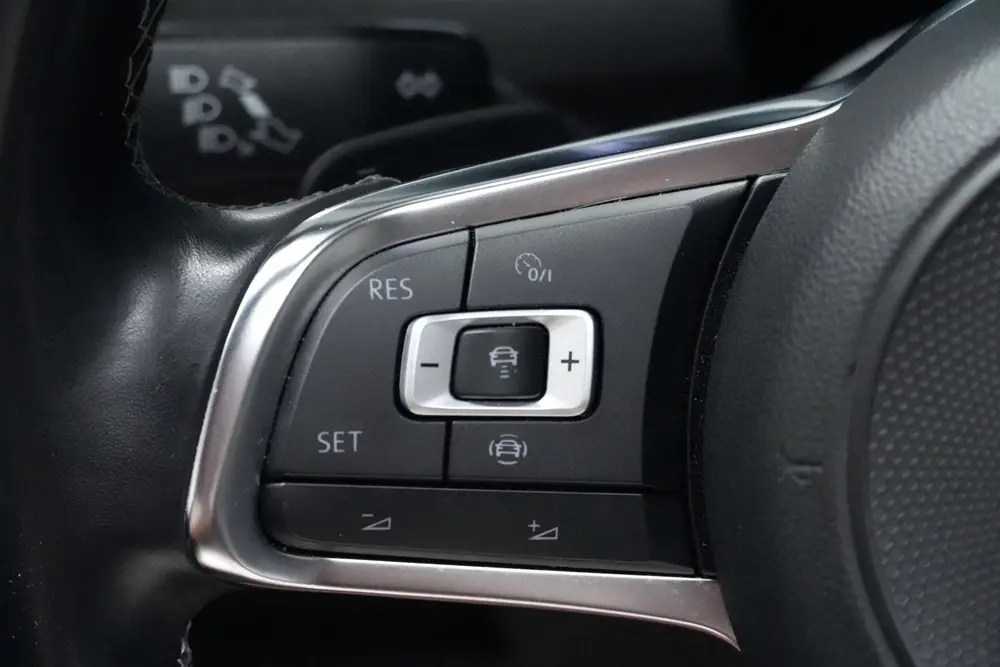 Volkswagen Tiguan 2.0 TSI 4Motion 3x R-Line Automaat 230 PK uit 2019, foto 17