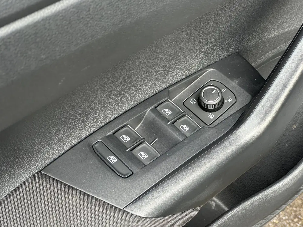 Volkswagen Taigo 1.5 TSI 150pk DSG R-Line | Trekhaak | IQ li uit 2025, foto 10