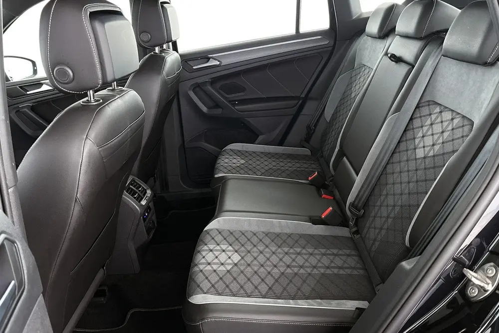 Volkswagen Tiguan 1.4 TSI eHybrid R-Line Trekhaak Camera Sto uit 2022, foto 8