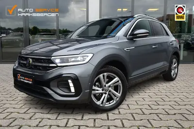 Volkswagen T-Roc 1.5 TSI R-Line | ACC | Camera | Trekhaak | uit 2025