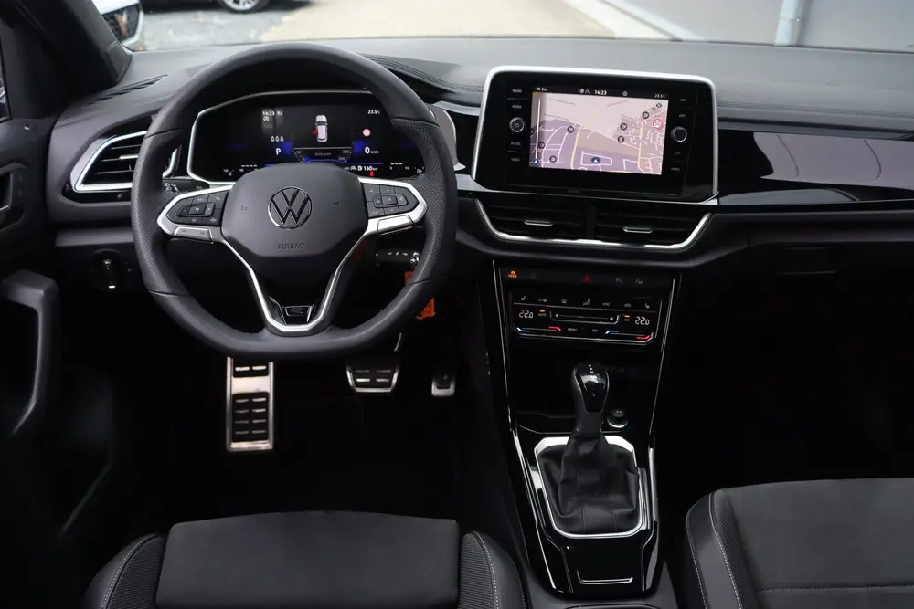 Volkswagen T-Roc 1.5 TSI R-Line | ACC | Camera | Trekhaak | uit 2025, foto 11