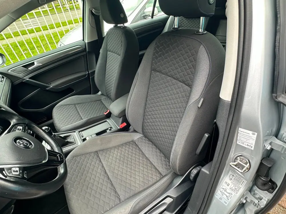 Volkswagen Golf 1.0 TSI Comfortline Business uit 2019, foto 14
