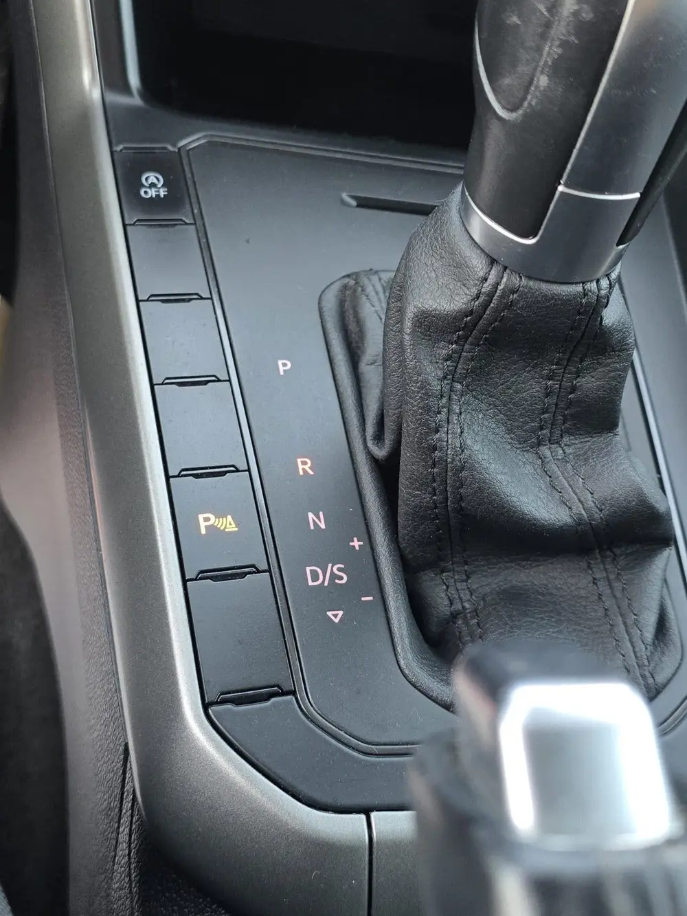 Volkswagen POLO 1.0 TSI Comfortline Business uit 2019, foto 16