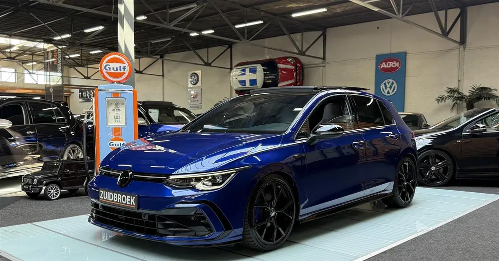 Volkswagen Golf 1.5 eTSI DSG | R-Line | Vol optie | Pano | M uit 2023