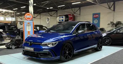 Volkswagen Golf 1.5 eTSI DSG | R-Line | Vol optie | Pano | M uit 2023