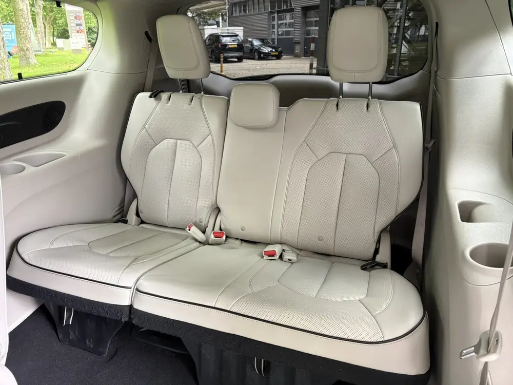 Chrysler Pacifica 3.6 V6 Hybrid PHEV LIMITED (bj 2021) uit 2021, foto 13