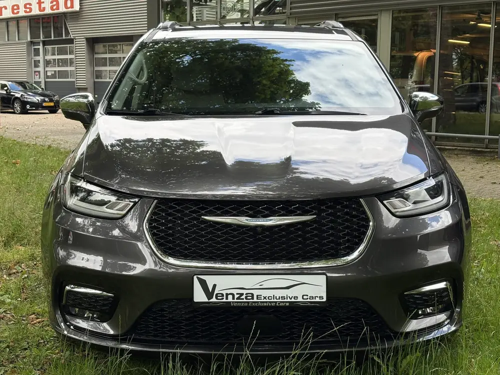 Chrysler Pacifica 3.6 V6 Hybrid PHEV LIMITED (bj 2021) uit 2021, foto 2