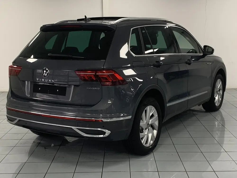 Volkswagen Tiguan 1.4 TSI eHybrid Business+ SOH 96,8% | PANO uit 2023, foto 2