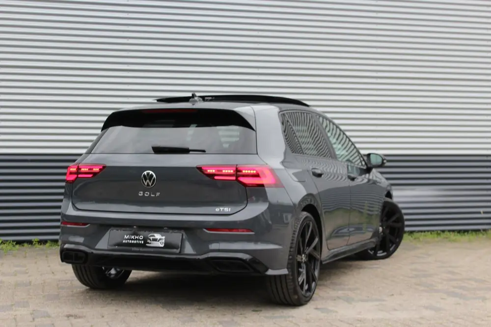 Volkswagen Golf 1.5 eTSI 3x R-Line | Panoramadak | Camera | uit 2022, foto 15