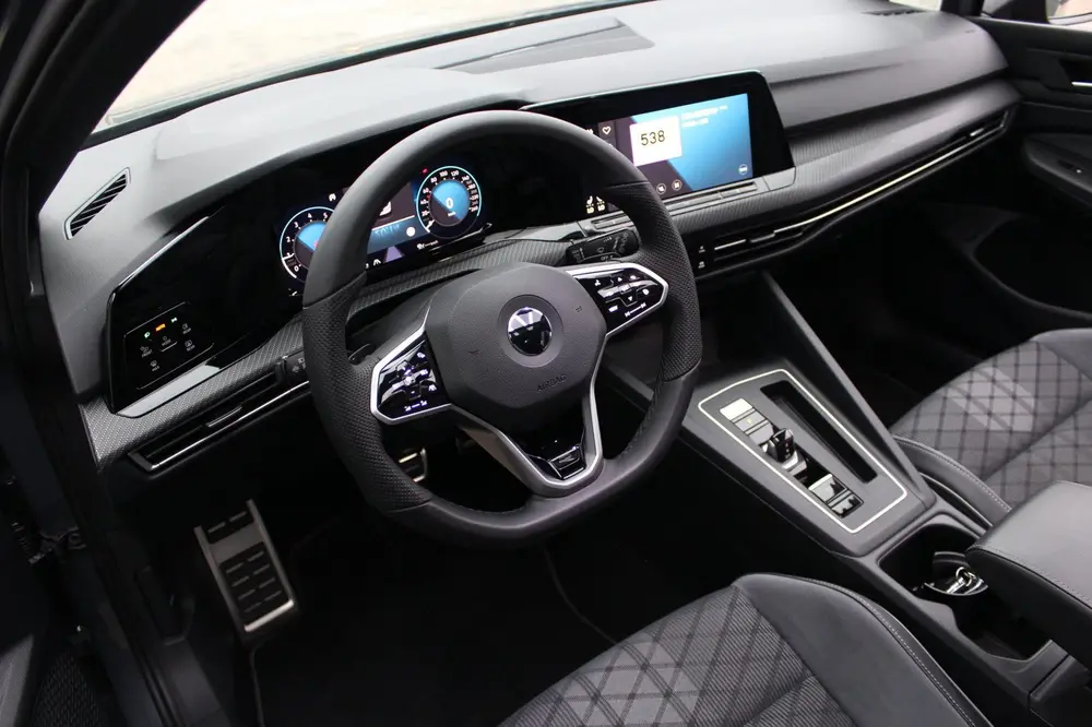 Volkswagen Golf 1.5 eTSI 3x R-Line | Panoramadak | Camera | uit 2022, foto 2