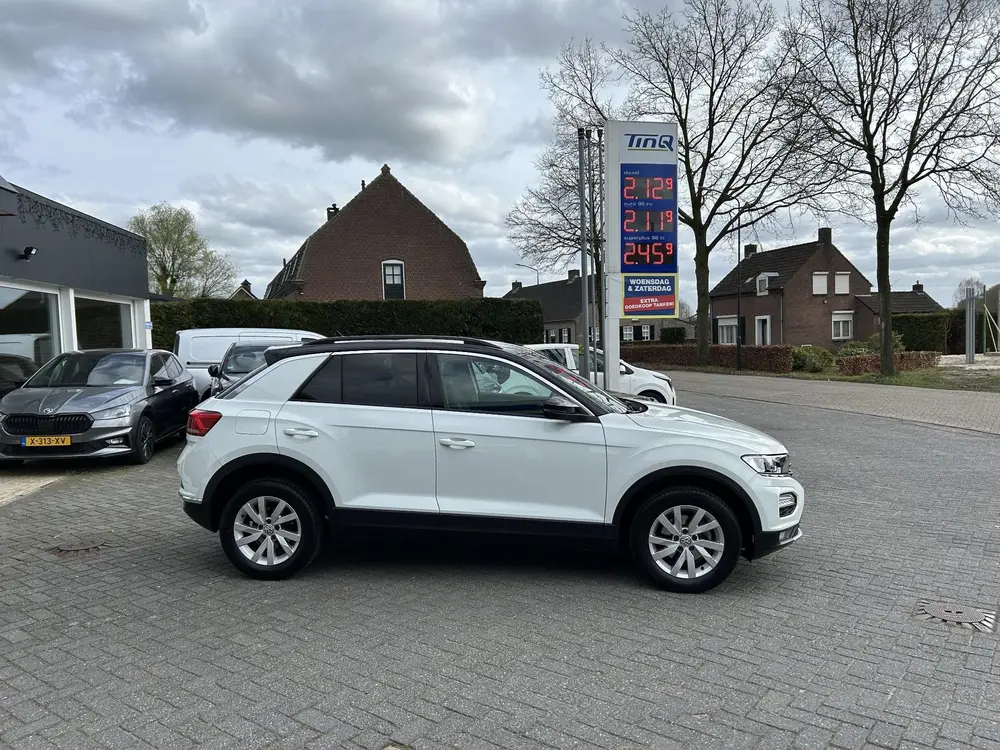 Volkswagen T-Roc 1.0 TSI Style uit 2020, foto 3