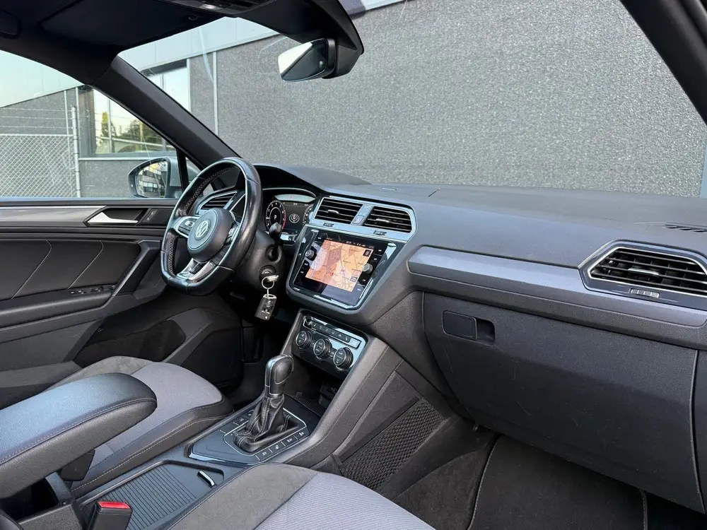 Volkswagen Tiguan 1.5 TSI 3x R-Line PANO|XENON|VIRTUAL|360CA uit 2019, foto 19